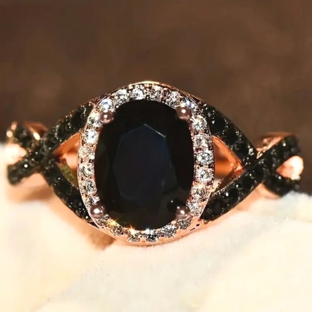 Retro black Zircon Temperament ring sz 8